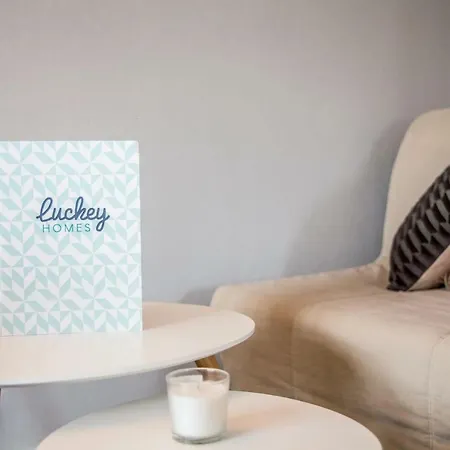 Luckey Homes - Avenue Charles De Gaulle